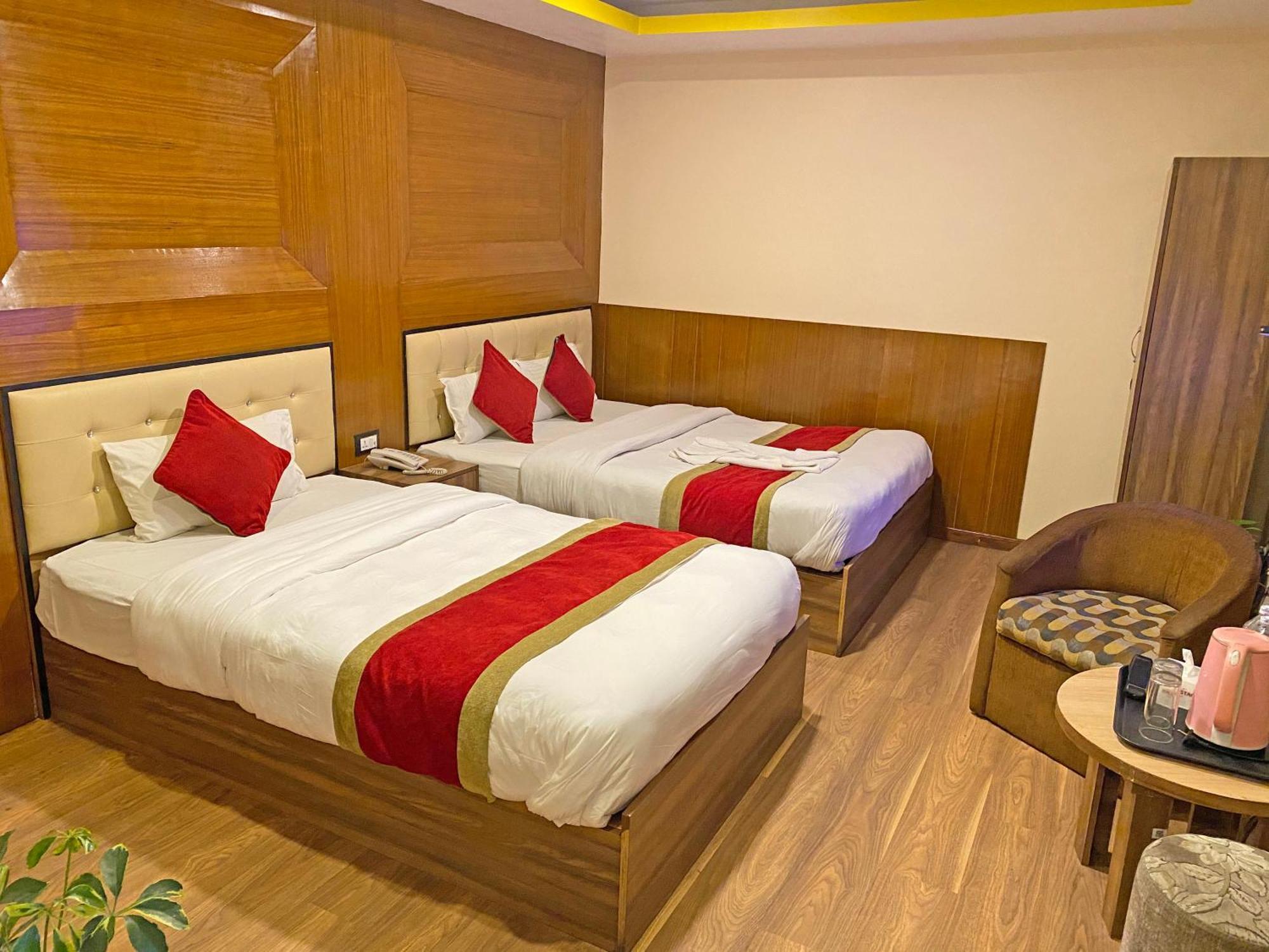 קטמנדו Hotel Airport Holiday מראה חיצוני תמונה