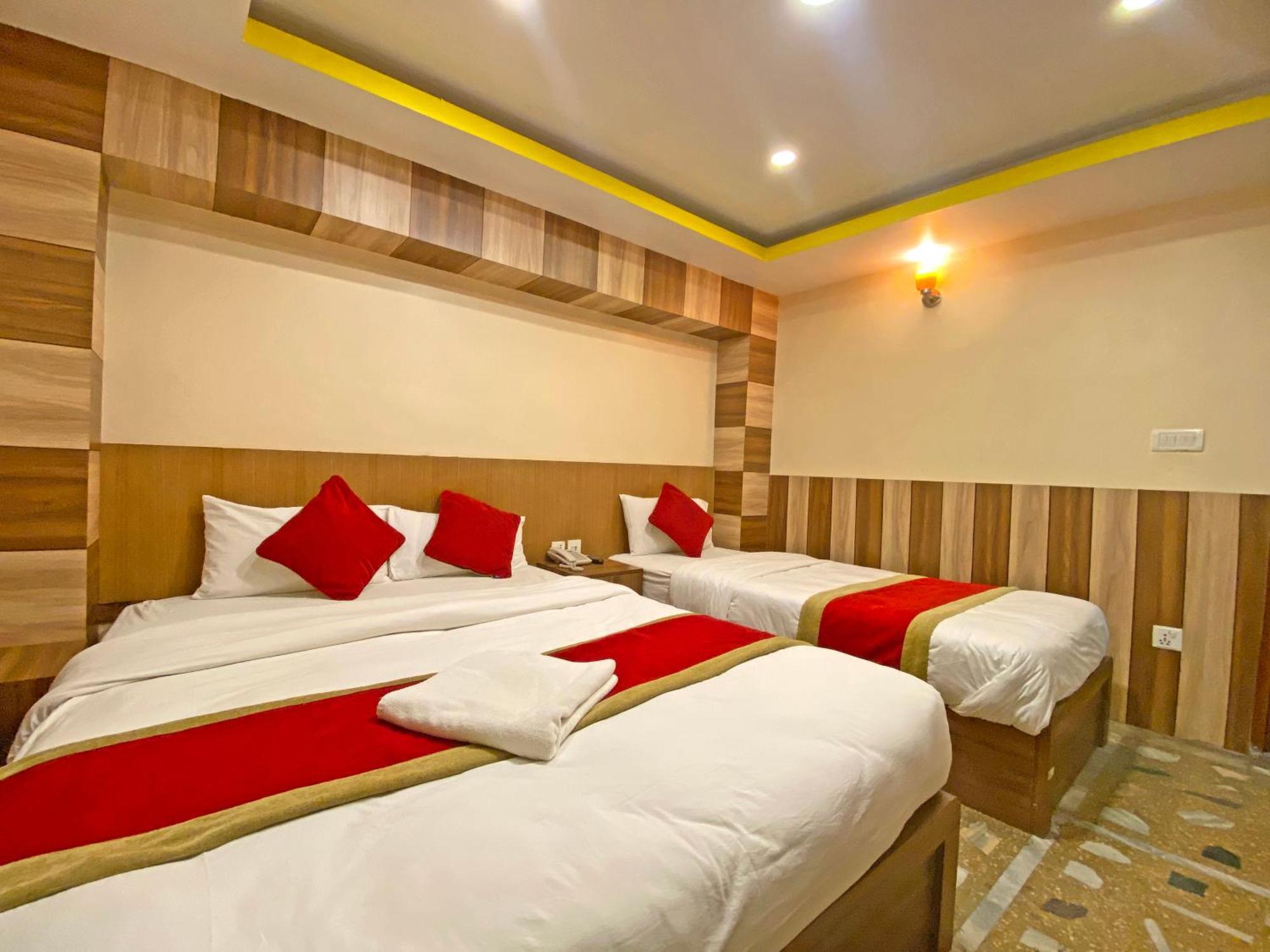 קטמנדו Hotel Airport Holiday מראה חיצוני תמונה
