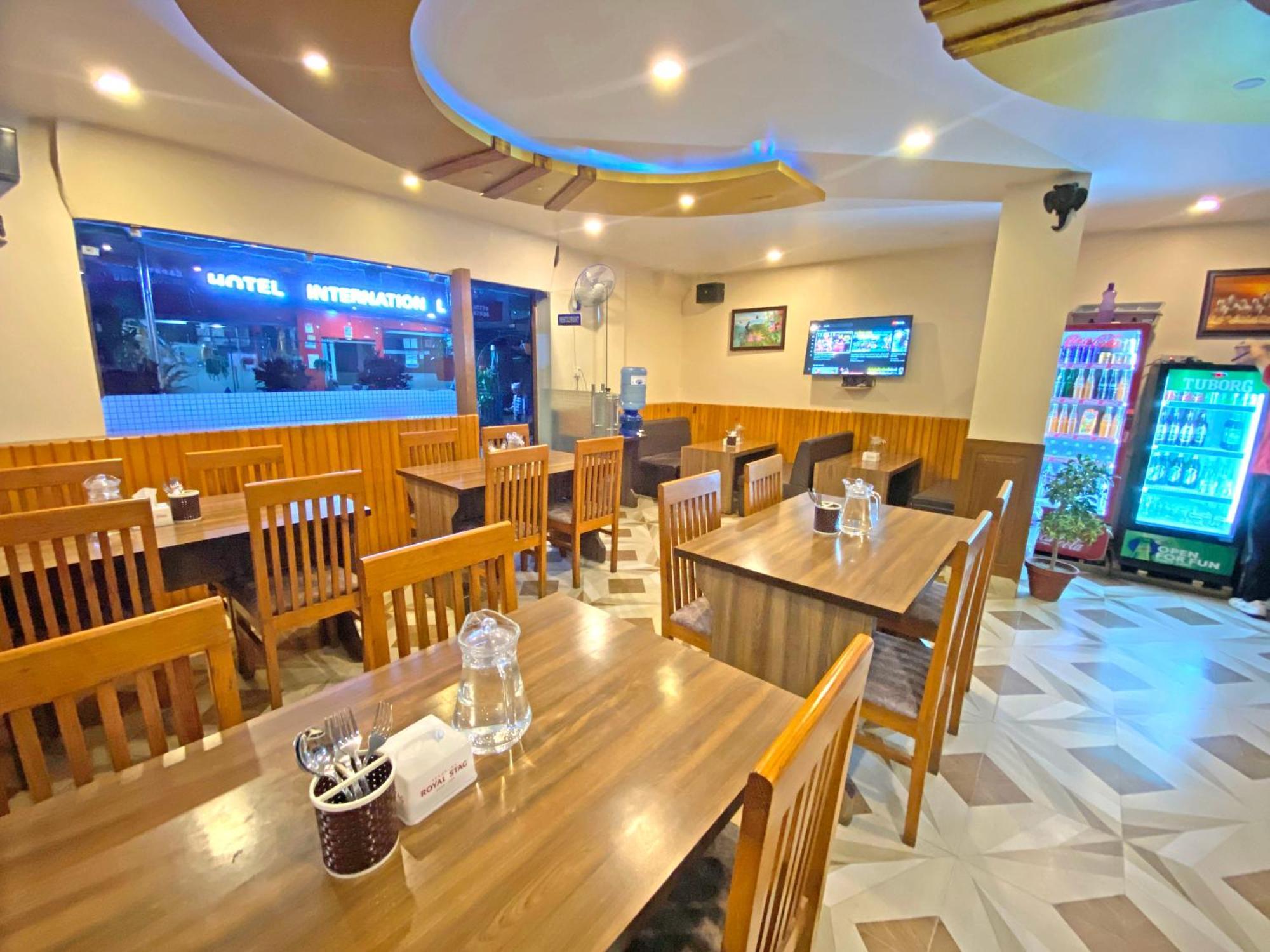 קטמנדו Hotel Airport Holiday מראה חיצוני תמונה
