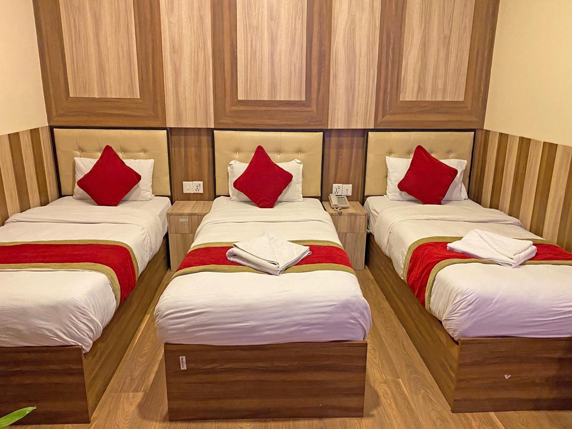 קטמנדו Hotel Airport Holiday מראה חיצוני תמונה