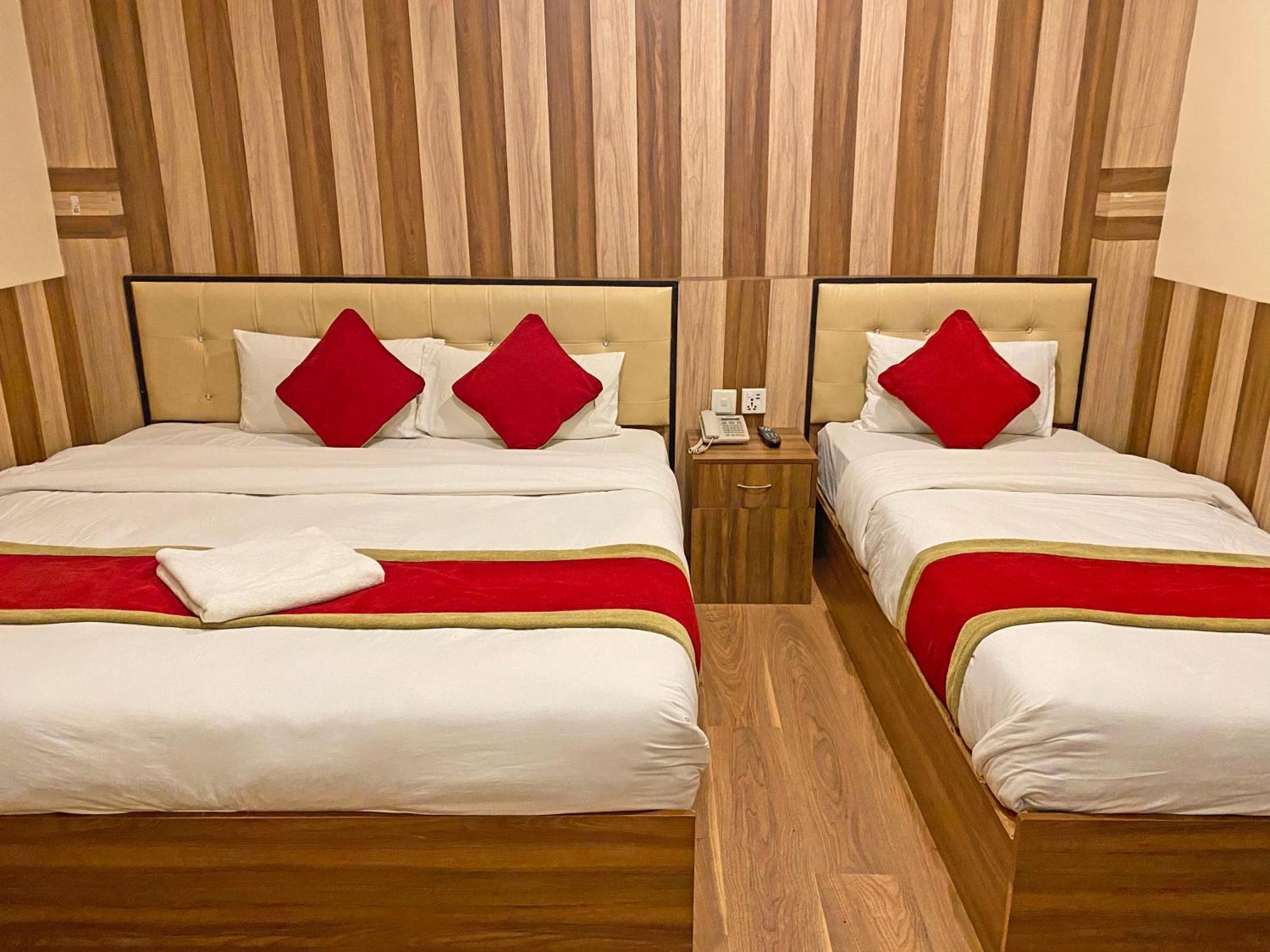 קטמנדו Hotel Airport Holiday מראה חיצוני תמונה
