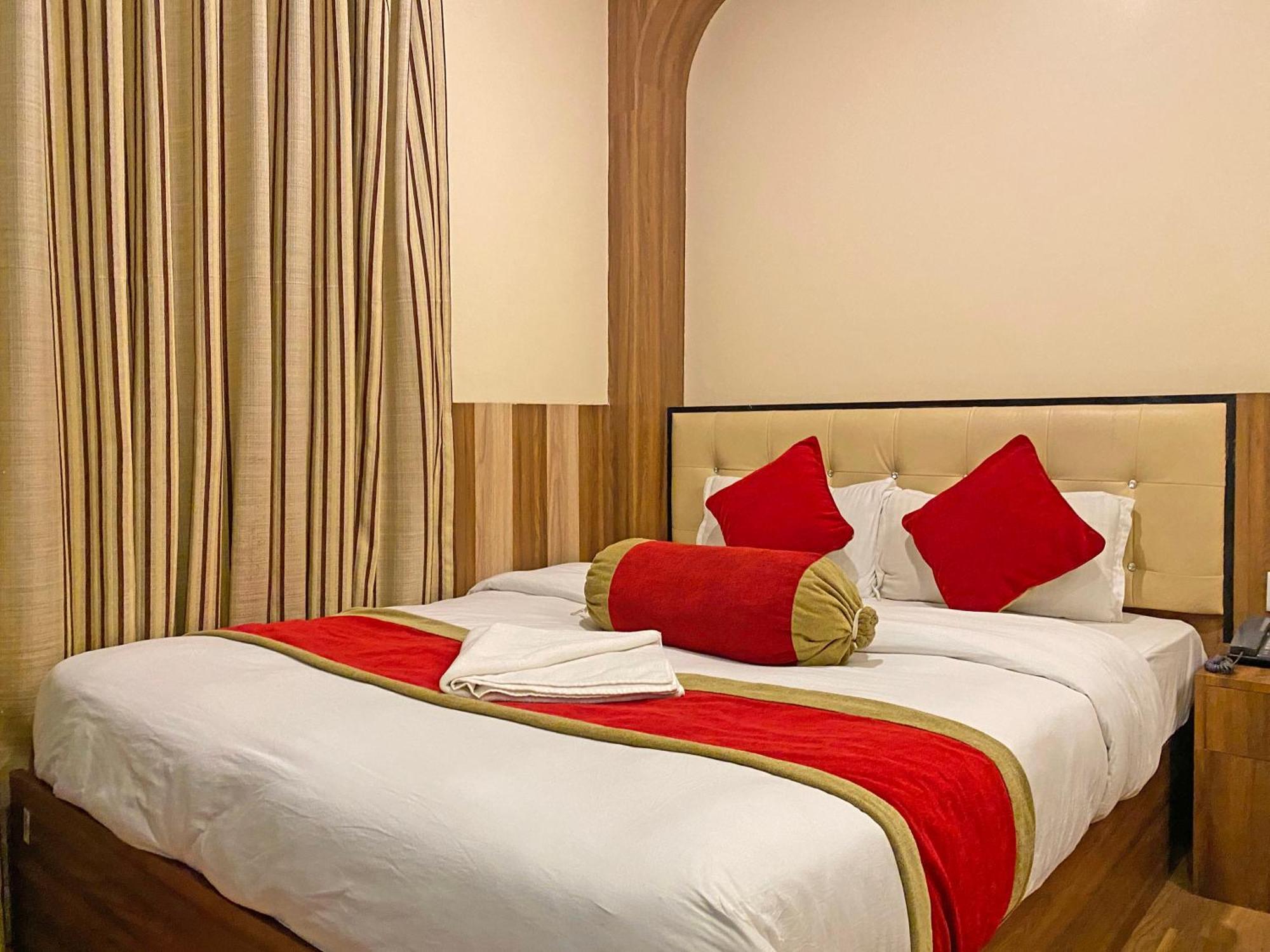 קטמנדו Hotel Airport Holiday מראה חיצוני תמונה
