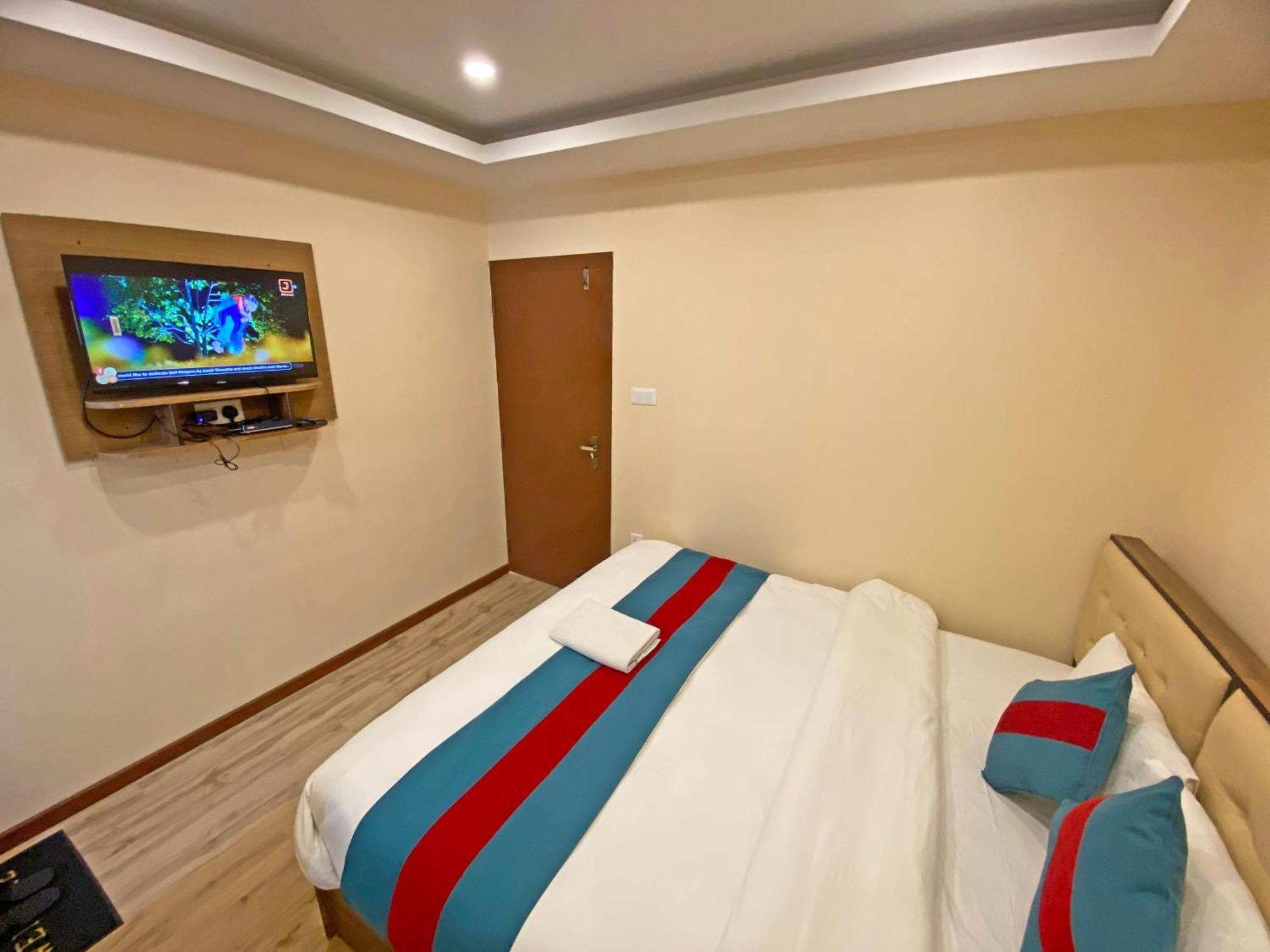קטמנדו Hotel Airport Holiday מראה חיצוני תמונה