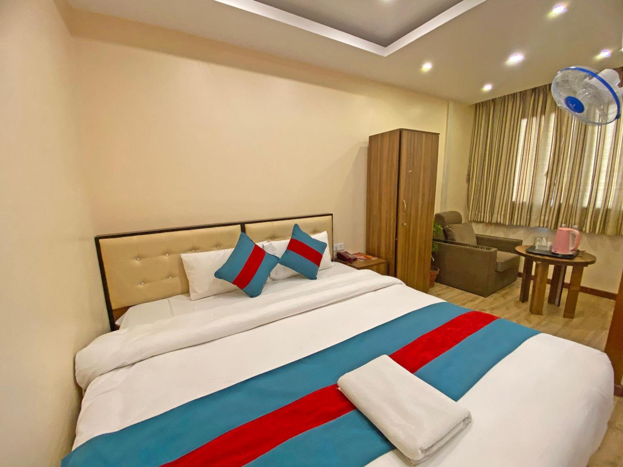 קטמנדו Hotel Airport Holiday מראה חיצוני תמונה